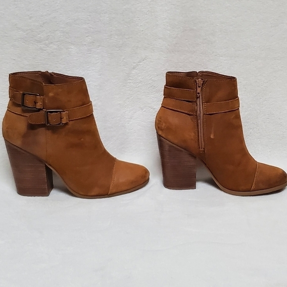LUCKY Brand Lauren Caramel Suede Stacked Block Heel Buckle Strap Ankle Booties - Picture 8 of 16